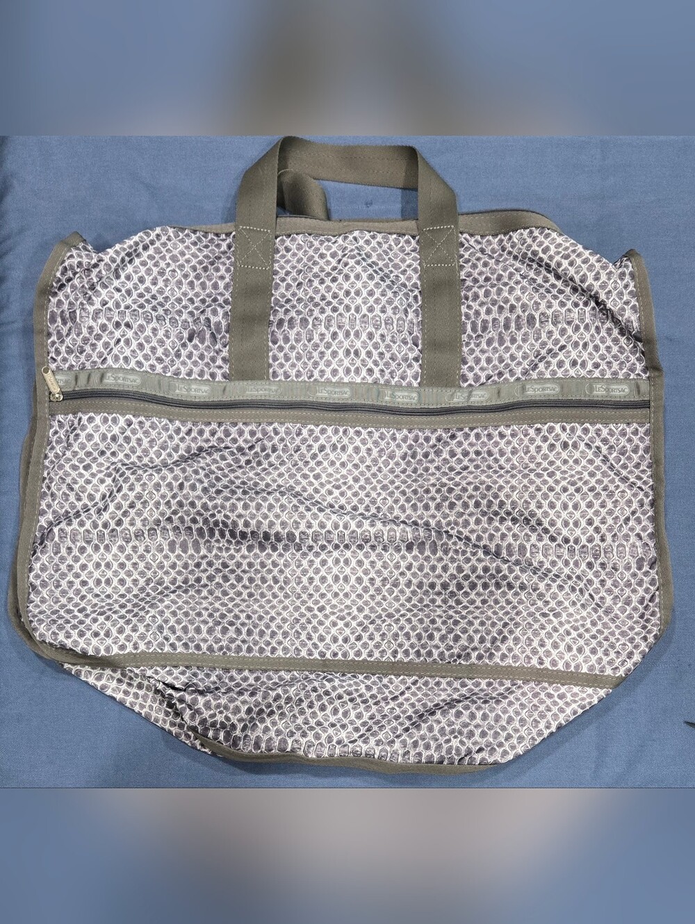 LeSportsac Large Duffel Bag | No Shoulder Strap